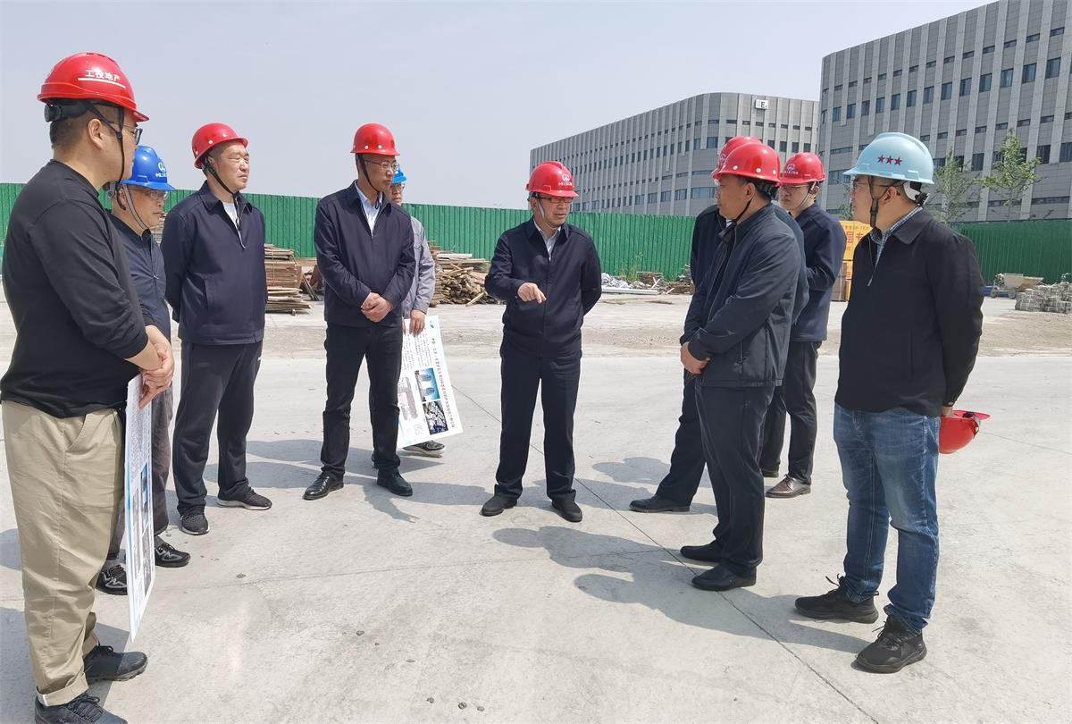 丁銳到醫(yī)藥創(chuàng)新產(chǎn)業(yè)園檢查安全生產(chǎn)工作1.jpg